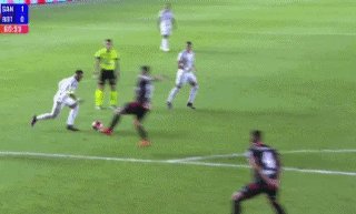 1738808632365063144.gif 开云体育-内马尔桑托斯首秀:挨踢,被扪,突突突!