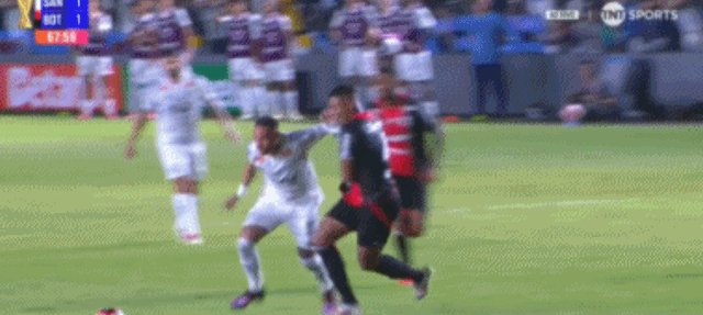 1738808642370013225.gif 开云体育-内马尔桑托斯首秀:挨踢,被扪,突突突!