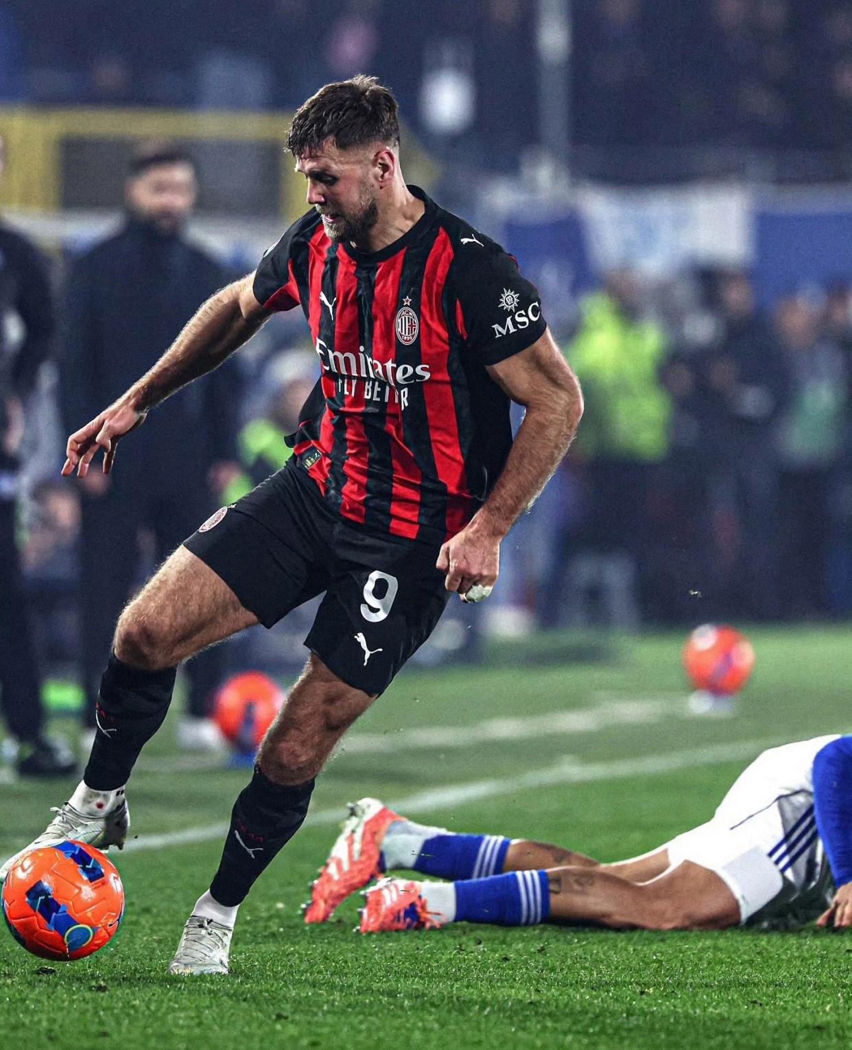 开云官方-挺过来了?米兰后发优势渐显,一周一赛成常态,替补球员回血