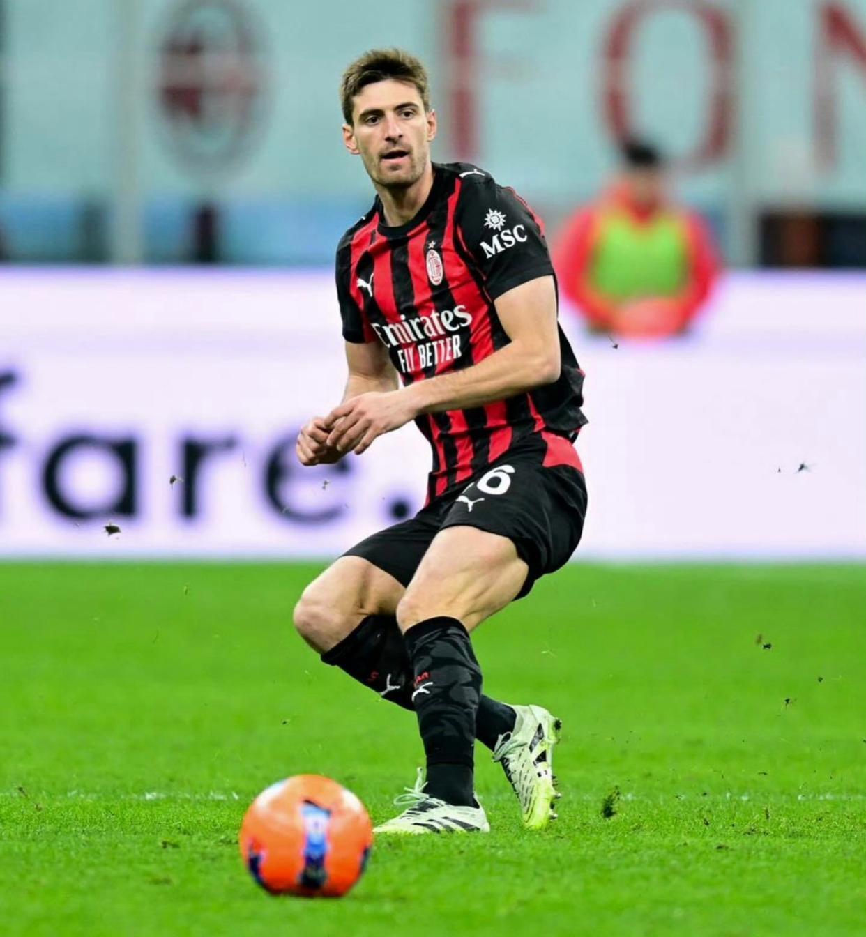 开云官方-挺过来了?米兰后发优势渐显,一周一赛成常态,替补球员回血