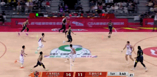 开云官方-菜鸡互啄!鬼才杜锋奇葩怪阵激活胡明轩,末节导演20-7逆转天津