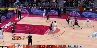 开云官方-菜鸡互啄!鬼才杜锋奇葩怪阵激活胡明轩,末节导演20-7逆转天津