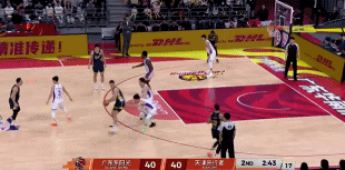 开云官方-菜鸡互啄!鬼才杜锋奇葩怪阵激活胡明轩,末节导演20-7逆转天津